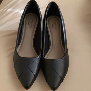Clarks collection black low heels